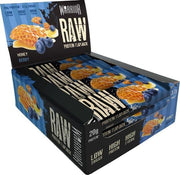 Warrior Raw Protein Flapjack su medaus ir uogų skonio batonėliais – 12 batonėlių